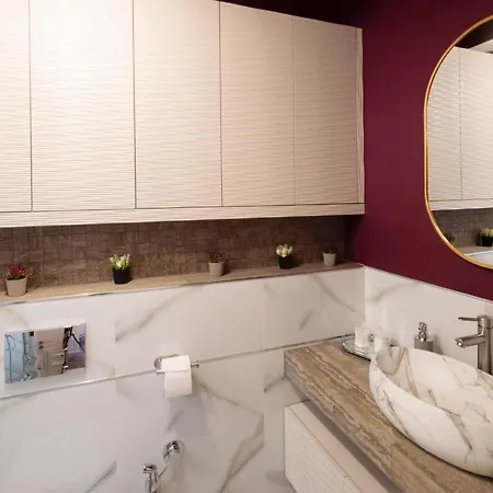 Daire Luxurious Apartment, View *