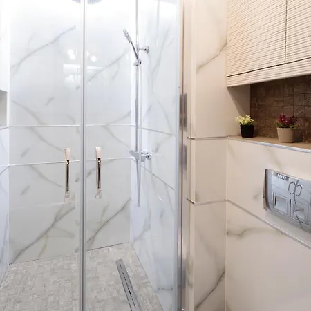 Daire Luxurious Apartment, View Temeşvar