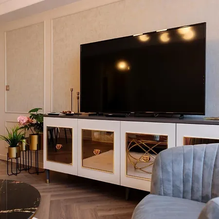 Luxurious Apartment, View * Temeşvar